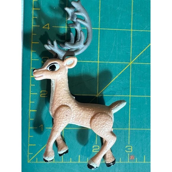 Young Rudolph Misfit Toys Playing Mantis 2004 Cake Topper Reindeer Display Train - Picture 4 of 7